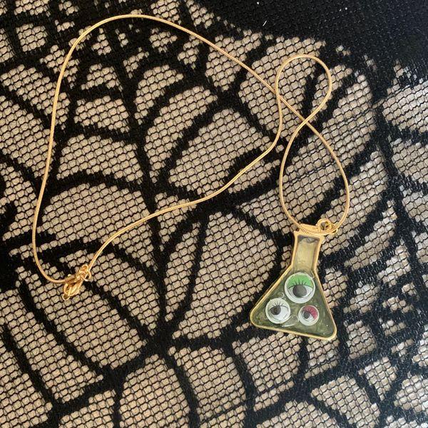 Green Eyeball Beaker