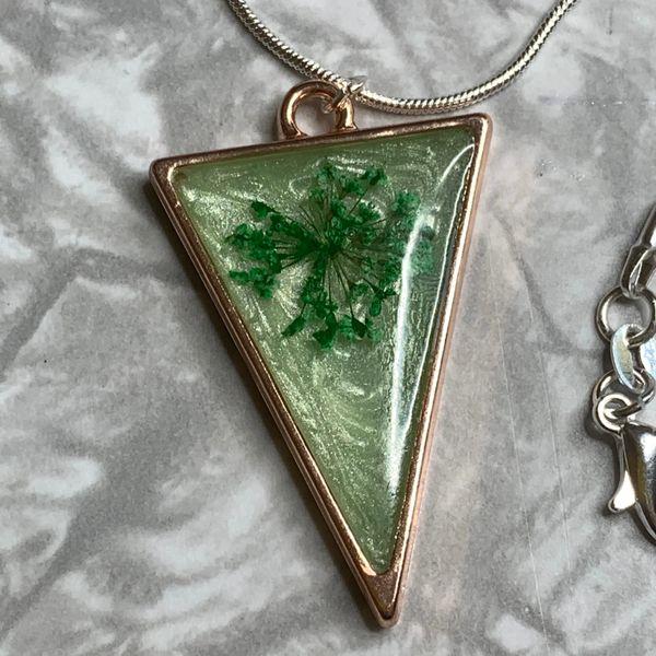 Light Green and Green Flower Necklace